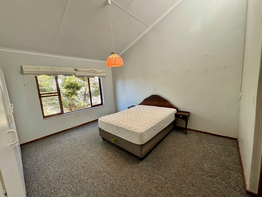 To Let 5 Bedroom Property for Rent in Stilbaai Wes Western Cape